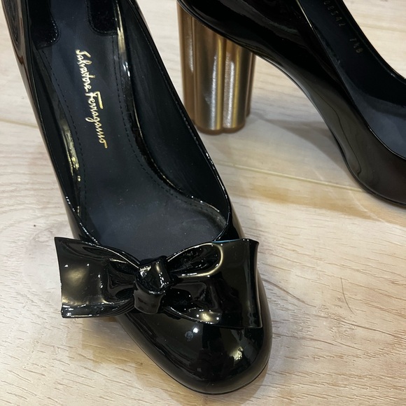 Salvatore Ferragamo Black Patent Bow Block Heel Pumps 7.5 – New w/ Dust Bag - Picture 2 of 6